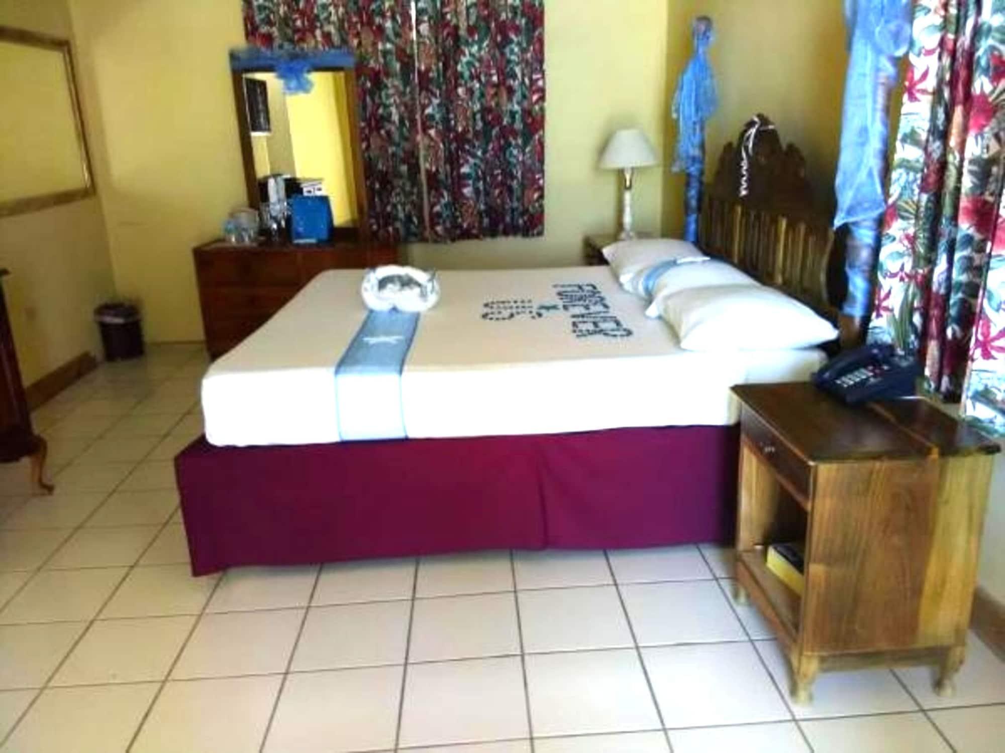 Treasure Beach Hotel Esterno foto