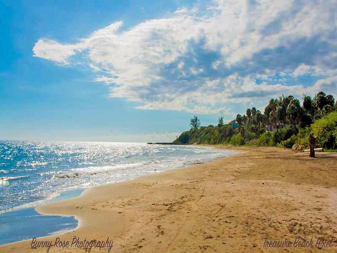 Treasure Beach Hotel Esterno foto